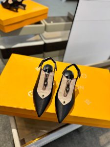 Louis Vuitton Leather Shoes Gate6458